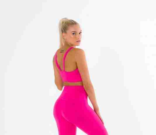 How to Mix and Match Pink Leggings
